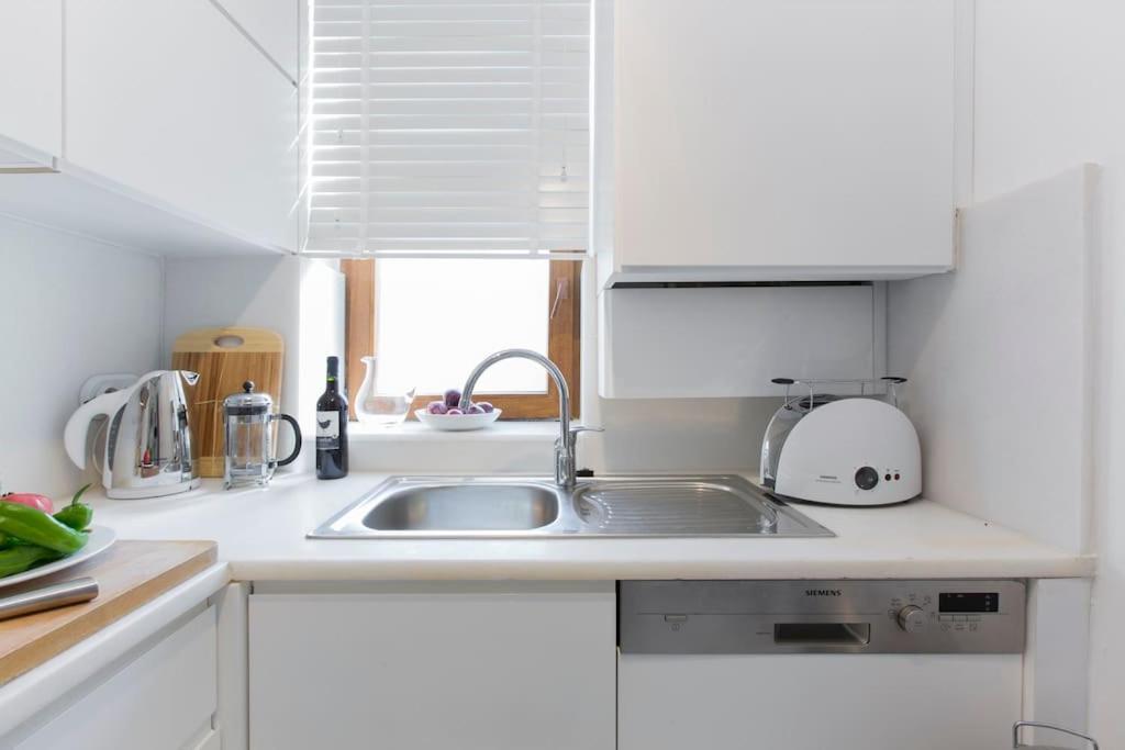 Daire Architect Jonas Generous 85 Sqm Full Of Art İstanbul