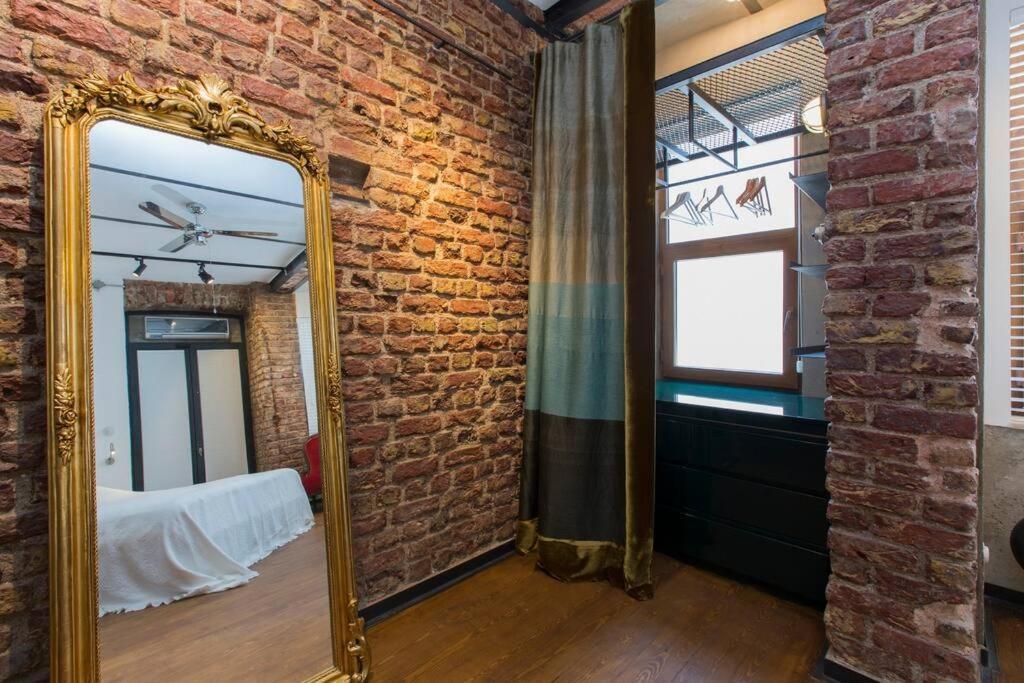 Architect Jonas Generous 85 Sqm Full Of Art Daire İstanbul